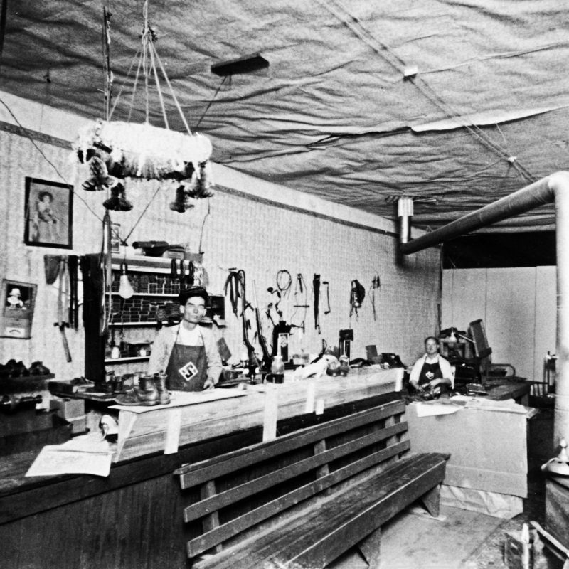 Tenaha Shoe repair shop